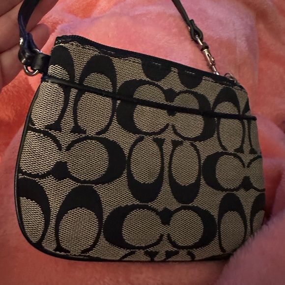 Coach Handbags - Coach wristlet